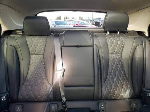 Used 2023 Buick Envision Avenir AWD/4WD image 32