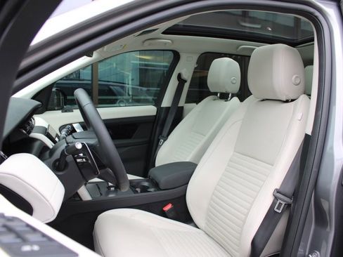 Certified 2025 Land Rover Discovery Sport S image 5