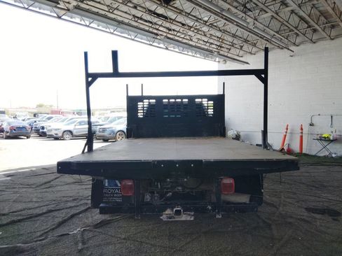 Used 2018 Chevrolet Silverado 3500 2WD Regular Cab image 4