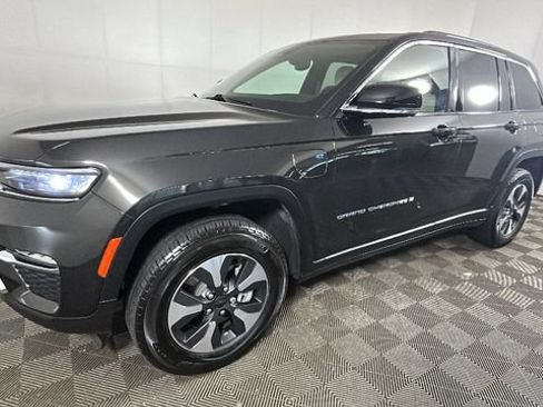 Used 2024 Jeep Grand Cherokee Limited 4xe AWD/4WD image 6