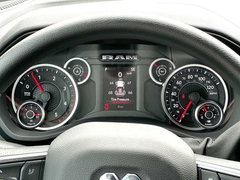 New 2026 RAM 2500 Tradesman AWD/4WD image 19
