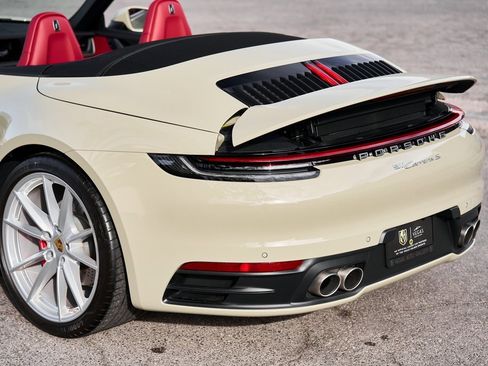 Used 2022 Porsche 911 Carrera S image 3