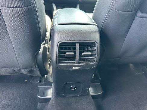 Used 2022 Ford Escape SE w/ Convenience Package FWD image 23