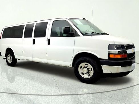 Used 2019 Chevrolet Express 3500 LT w/ LT Preferred Equipment Group RWD image 3