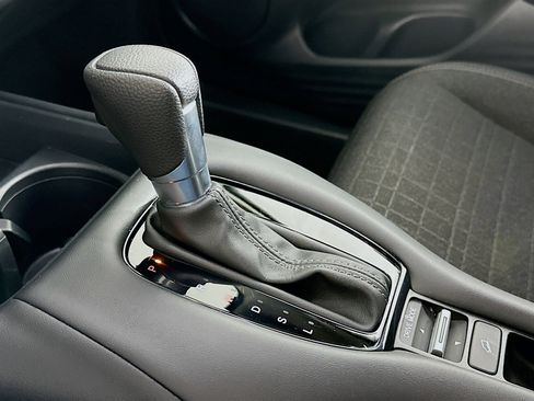 Used 2025 Honda HR-V LX image 23