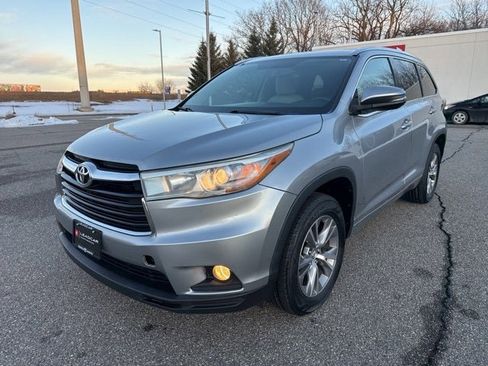 Used 2015 Toyota Highlander XLE image 5