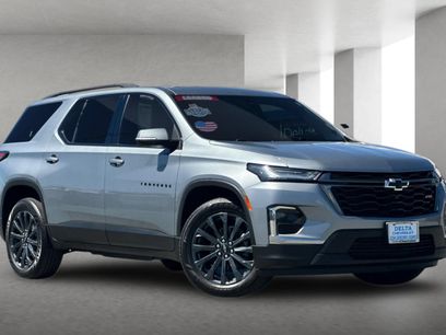 Used 2023 Chevrolet Traverse RS
