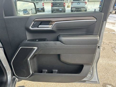 Used 2025 Chevrolet Silverado 1500 LT image 34