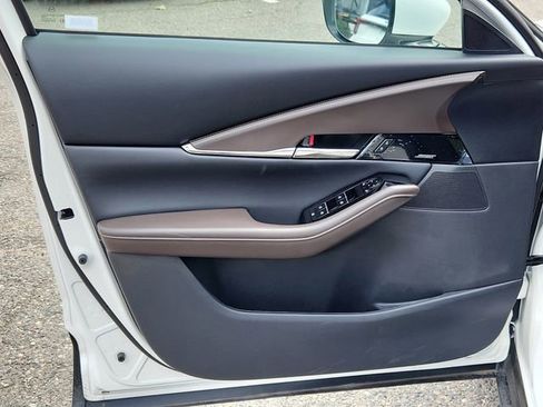 Certified 2025 MAZDA CX-30 AWD 2.5 S w/ Premium Package image 11