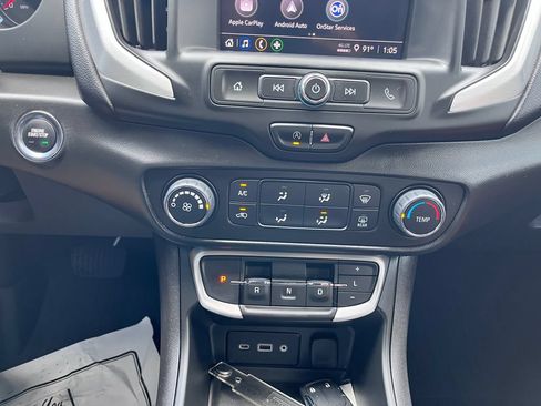 Used 2022 GMC Terrain SLE w/ Elevation Edition FWD image 15