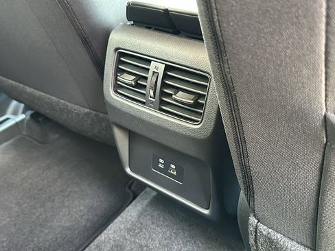 Certified 2023 Nissan Rogue SV image 24