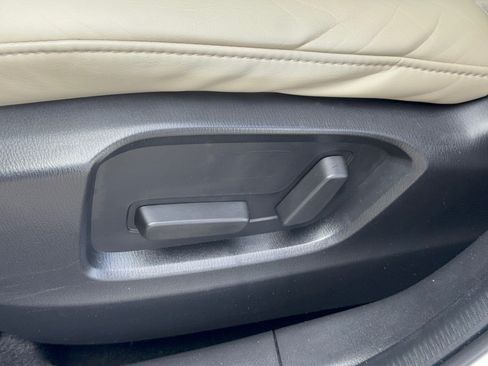 Used 2019 MAZDA CX-5 Touring FWD image 16