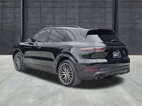 Used 2020 Porsche Cayenne AWD/4WD image 3
