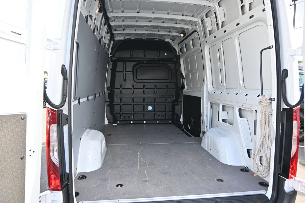 Used 2023 Mercedes-Benz Sprinter 2500 image 27