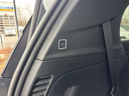 New 2026 Chrysler Pacifica Select image 5