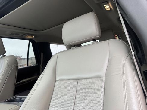 Used 2020 Ford Expedition XLT w/ Equipment Group 202A image 10