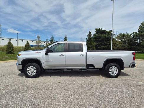 Used 2022 Chevrolet Silverado 2500 LT w/ Convenience Package AWD/4WD image 8