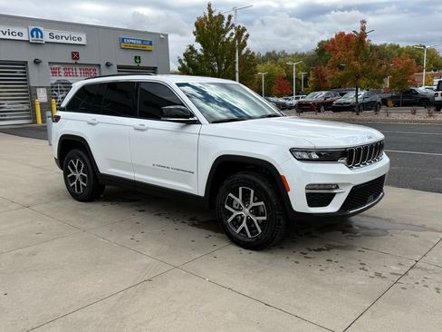 New 2025 Jeep Grand Cherokee Limited w/ Trailer Tow Package image 6