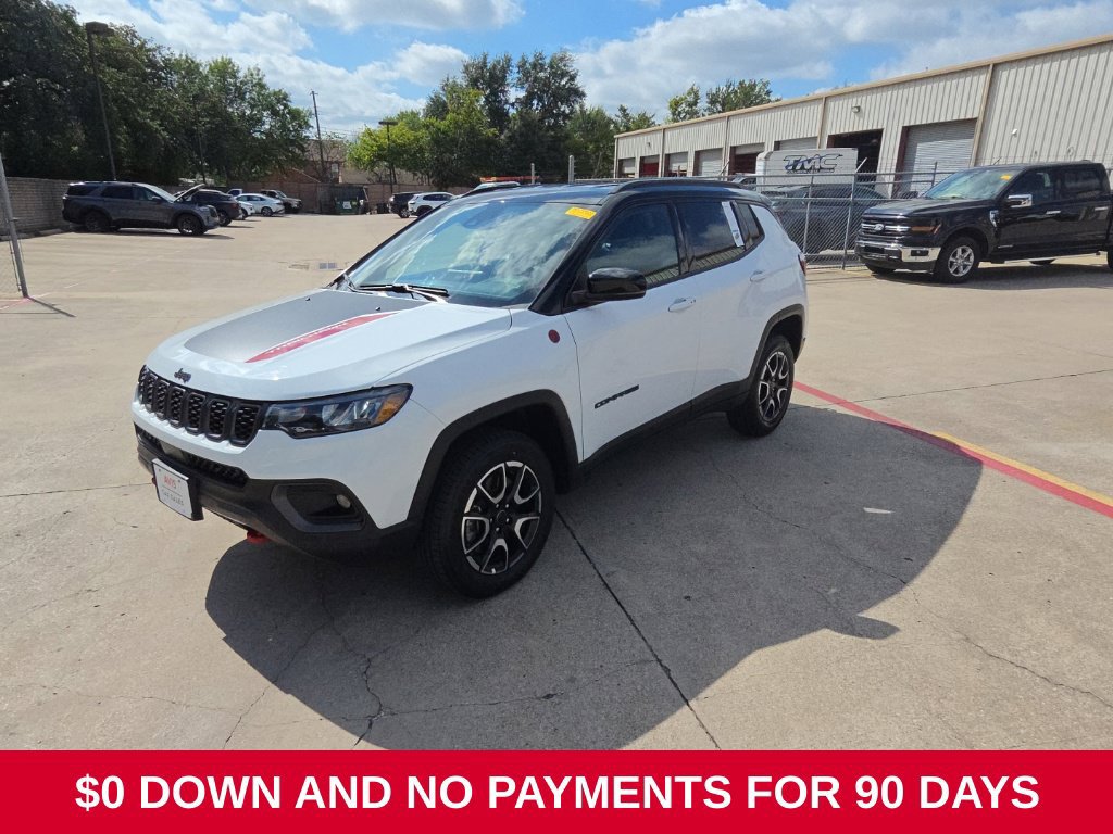 Used 2025 Jeep Compass Trailhawk AWD/4WD image 1