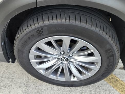 Used 2024 MAZDA CX-90 3.3 Turbo w/ Preferred Plus AWD/4WD image 6