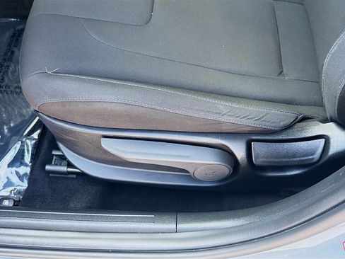 Used 2023 Hyundai Elantra SEL FWD image 15