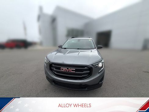Used 2020 GMC Terrain SLE w/ Elevation Edition FWD image 16