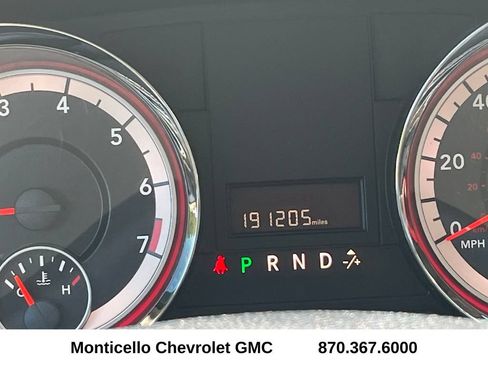 Used 2017 Dodge Grand Caravan SE w/ UConnect Hands-Free Group FWD image 14