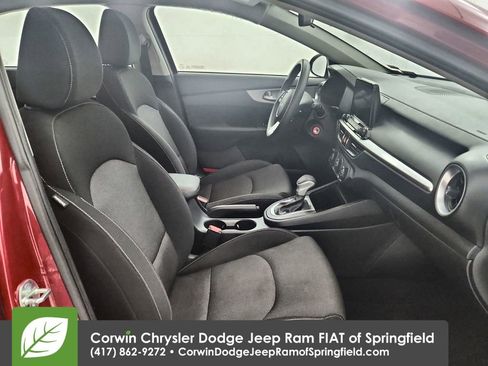 Used 2024 Kia Forte LXS image 32