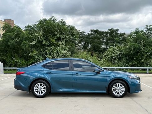 Used 2026 Toyota Camry LE w/ Convenience Package FWD image 4