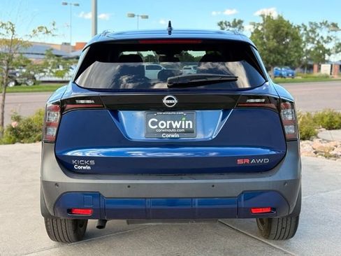 Used 2025 Nissan Kicks SR AWD/4WD image 8