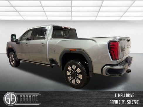 Used 2024 GMC Sierra 2500 Denali w/ Denali Reserve Package image 3