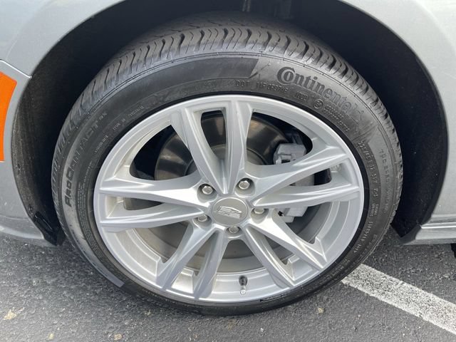 Used 2023 Cadillac CT4 Luxury w/ Sun And Sound Package AWD/4WD image 33