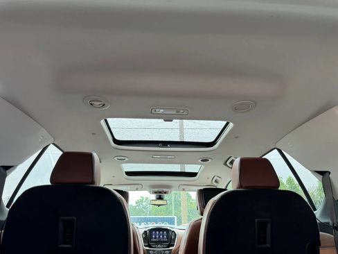 Used 2020 Chevrolet Traverse High Country FWD image 40