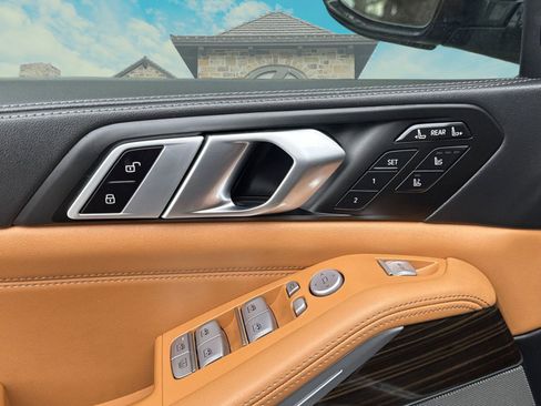 Used 2023 BMW X7 xDrive40i w/ Executive Package image 7