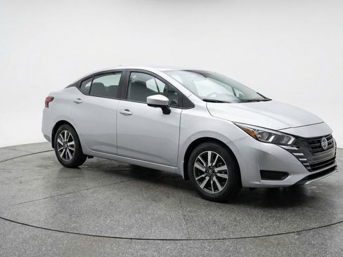 Used 2025 Nissan Versa SV FWD image 1