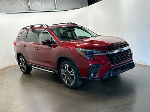 Used 2025 Subaru Ascent Limited AWD/4WD image 34
