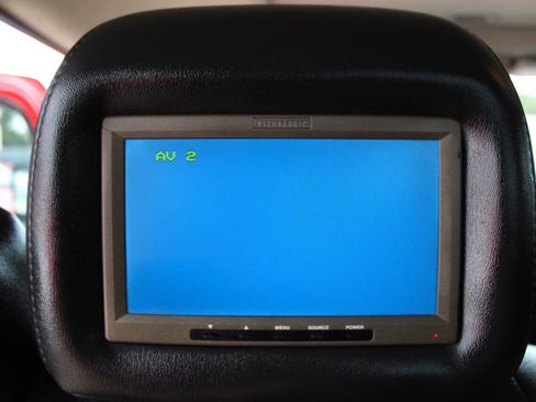 Used 2005 HUMMER H2 SUT w/ Preferred Equipment Group image 23