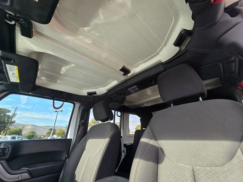 Used 2018 Jeep Wrangler Unlimited Sport S image 22