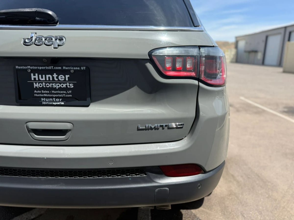 Used 2021 Jeep Compass Limited AWD/4WD image 18