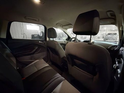 Used 2017 Ford Escape SE w/ Equipment Group 201A image 11