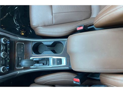 Used 2022 Subaru Ascent Touring image 30