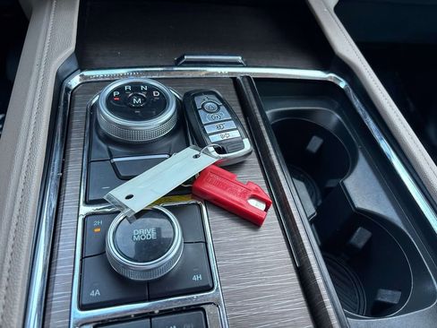 Used 2024 Ford Expedition Max Limited image 34