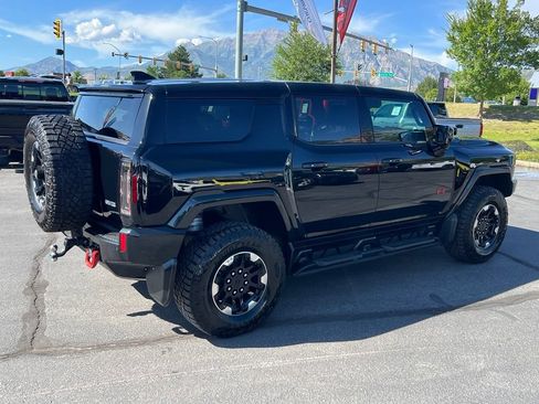 Used 2024 GMC Hummer EV 2X w/ Extreme Off-Road Package AWD/4WD image 8