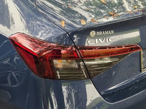 Used 2025 Honda Civic Sport image 8