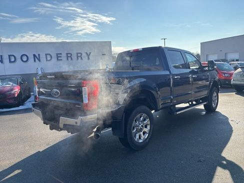 Used 2017 Ford F250 Lariat w/ Chrome Package image 3