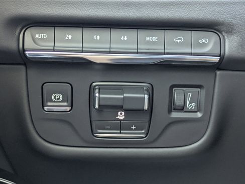 New 2025 Cadillac Escalade Sport Platinum w/ LPO, ONYX Package image 40