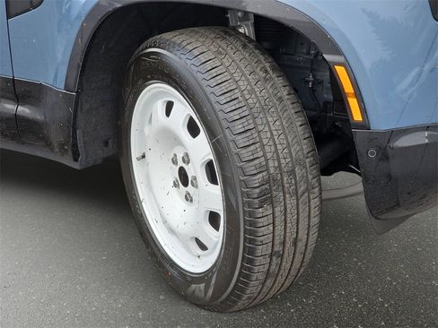 New 2026 Land Rover Defender 110 S image 32