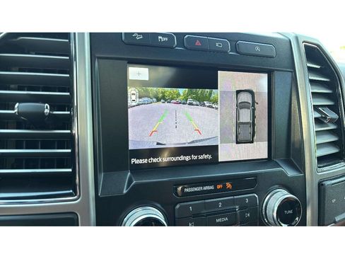 Used 2019 Ford F150 Platinum w/ Equipment Group 701A Luxury AWD/4WD image 19