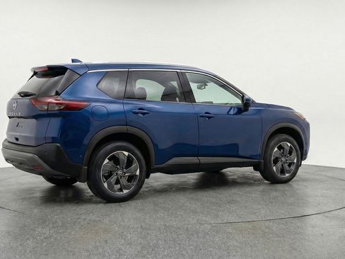 Used 2025 Nissan Rogue SV FWD image 7