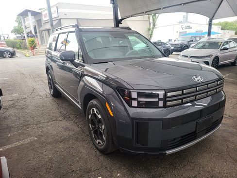 Used 2025 Hyundai Santa Fe SEL image 3